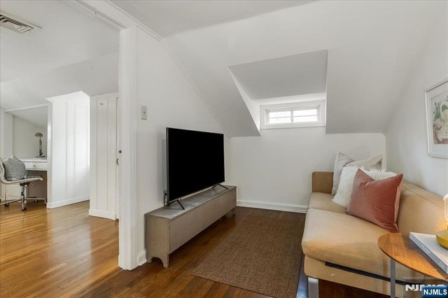 8-10 Lessing Road, West Orange, NJ 07052