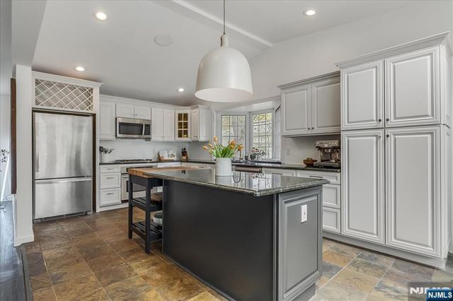 8-10 Lessing Road, West Orange, NJ 07052