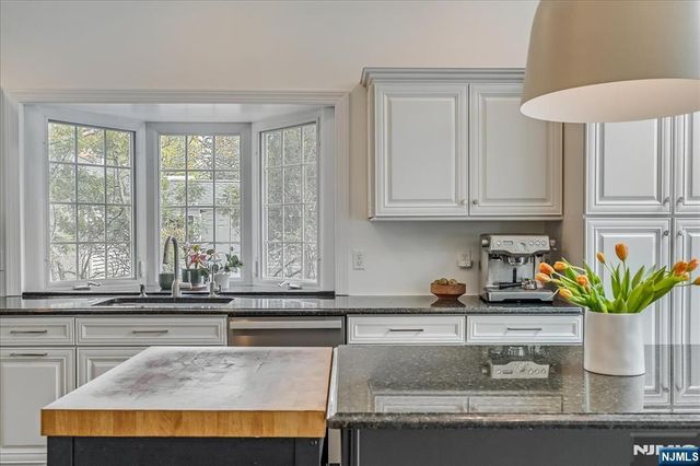 8-10 Lessing Road, West Orange, NJ 07052