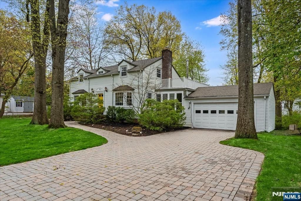 8-10 Lessing Road, West Orange, NJ 07052