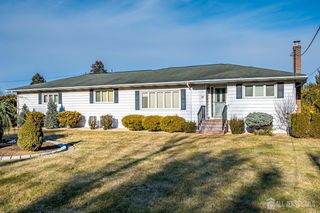 18 Cortelyous Lane, Franklin, NJ 08873