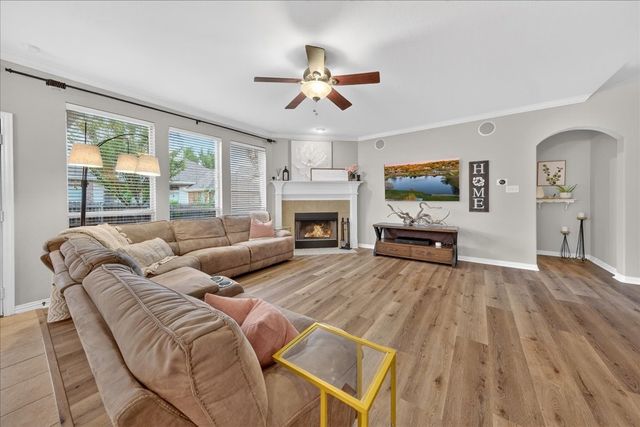 925 Ascension Drive, Hurst, TX 76053