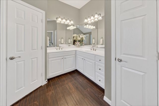 925 Ascension Drive, Hurst, TX 76053