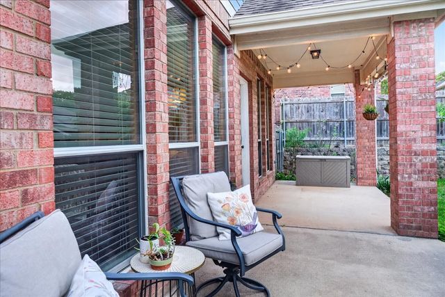 925 Ascension Drive, Hurst, TX 76053