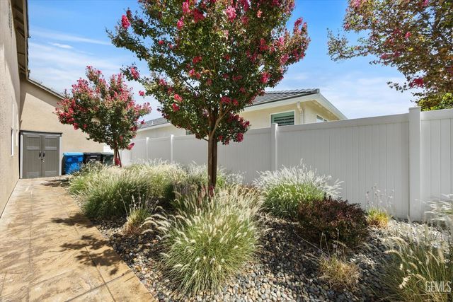 14309 Harborough Drive, Bakersfield, CA 93311