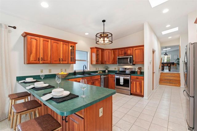 2035 NW 12TH ROAD, Gainesville, FL 32605