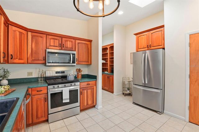 2035 NW 12TH ROAD, Gainesville, FL 32605