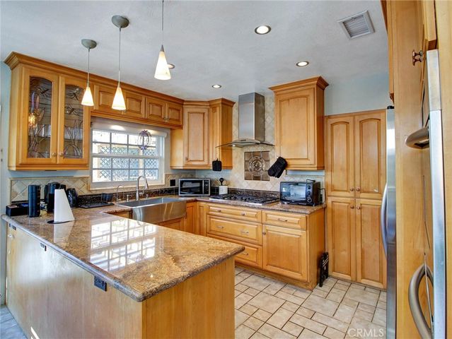 4864 W 139th, Hawthorne, CA 90250