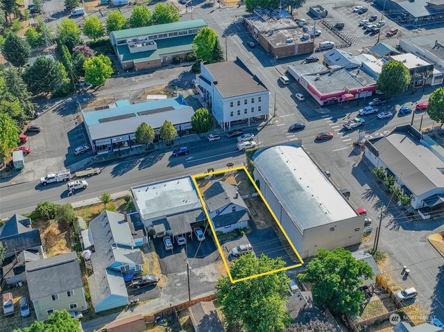 204 Yelm Avenue E, Yelm, WA 98597