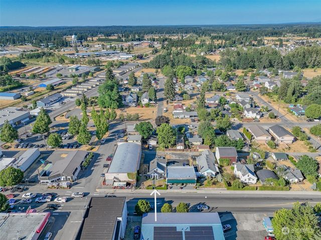 204 Yelm Avenue E, Yelm, WA 98597