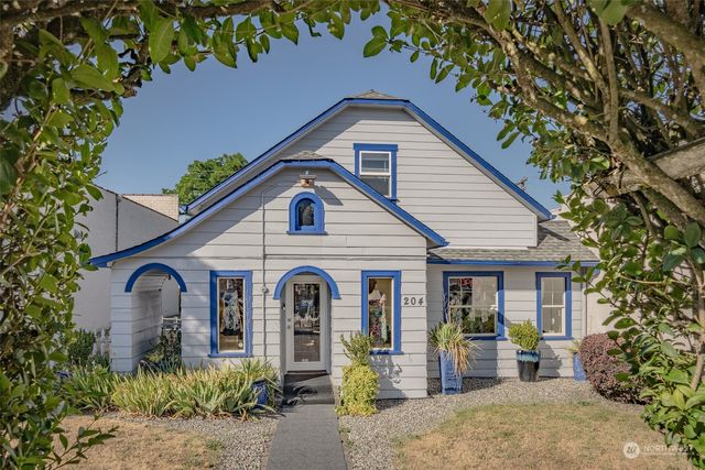 204 Yelm Avenue E, Yelm, WA 98597