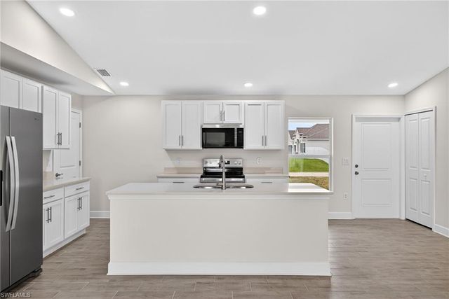 1410 NW 13th TER, Cape Coral, FL 33993