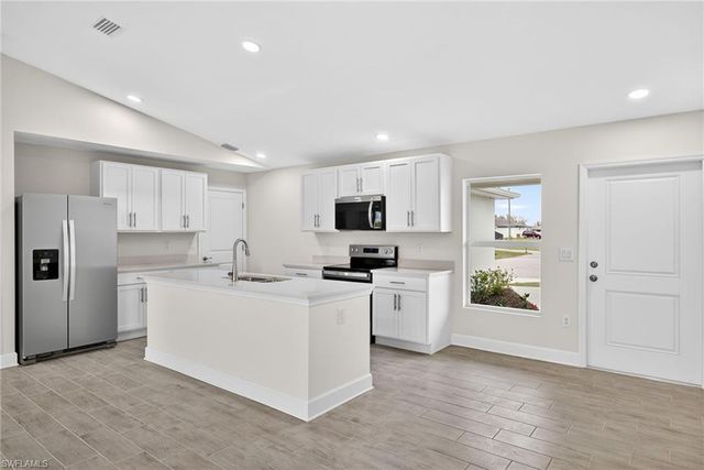 1410 NW 13th TER, Cape Coral, FL 33993