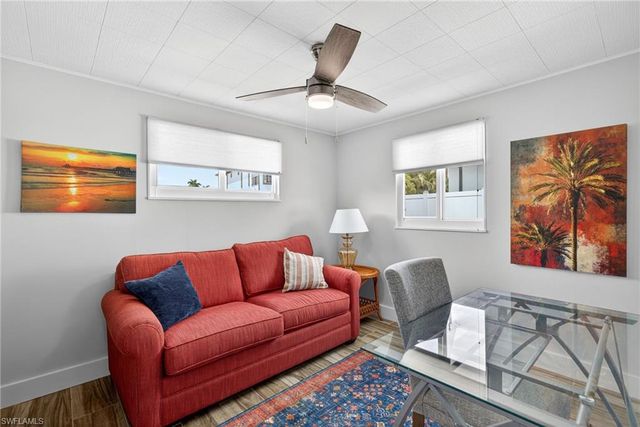 549 94th AVE N, Naples, FL 34108