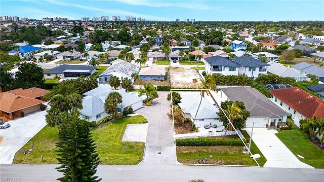 549 94th AVE N, Naples, FL 34108