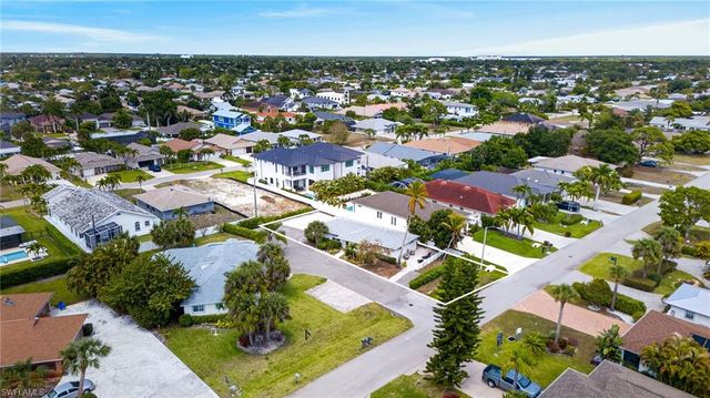 549 94th AVE N, Naples, FL 34108