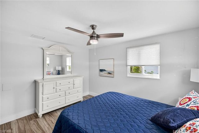 549 94th AVE N, Naples, FL 34108