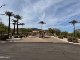 3524 W MULHOLLAND Drive 2, Phoenix, AZ 85083