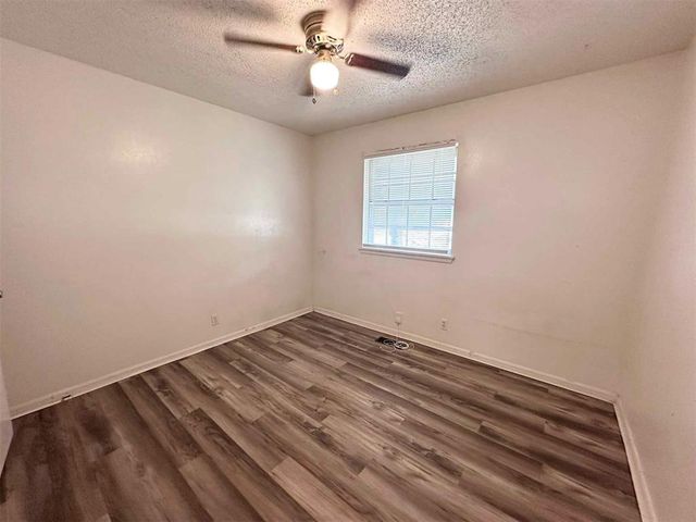 208 Cherrywood Drive, Oklahoma City, OK 73160