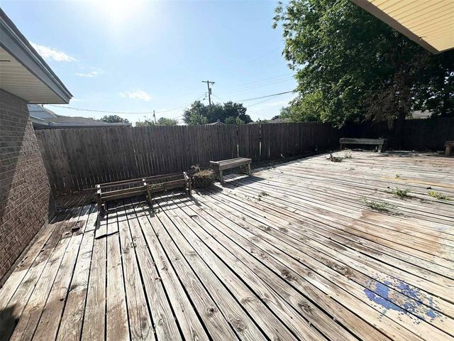 208 Cherrywood Drive, Oklahoma City, OK 73160