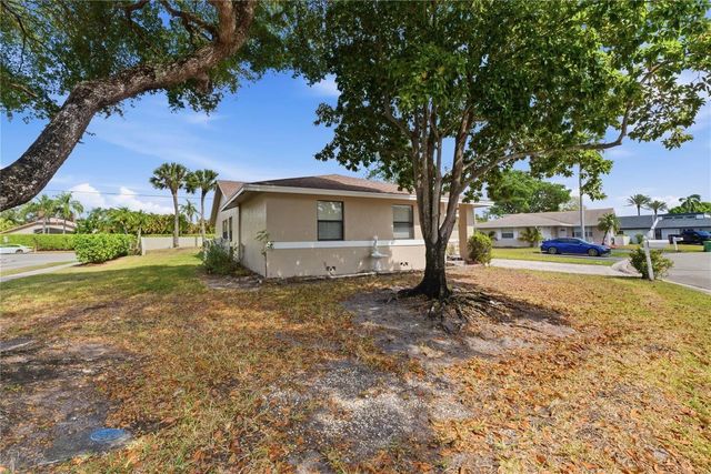7520 NW 88th Terrace, Tamarac, FL 33321