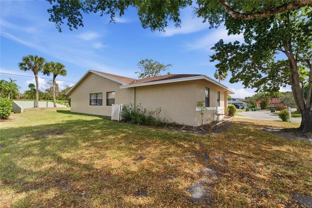 7520 NW 88th Terrace, Tamarac, FL 33321
