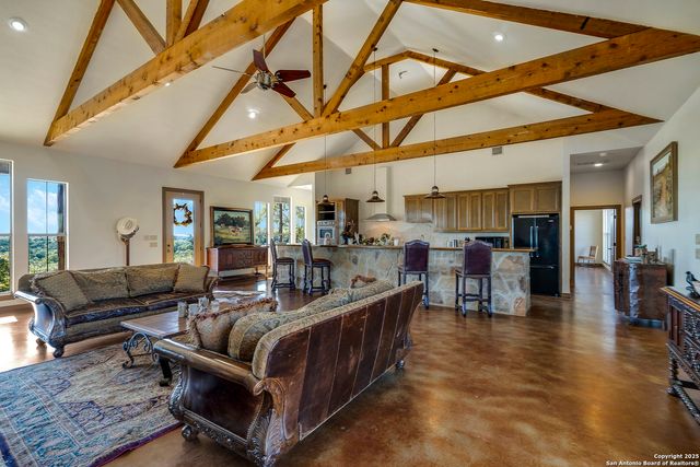 515 Settlers Way North, Comfort, TX 78013