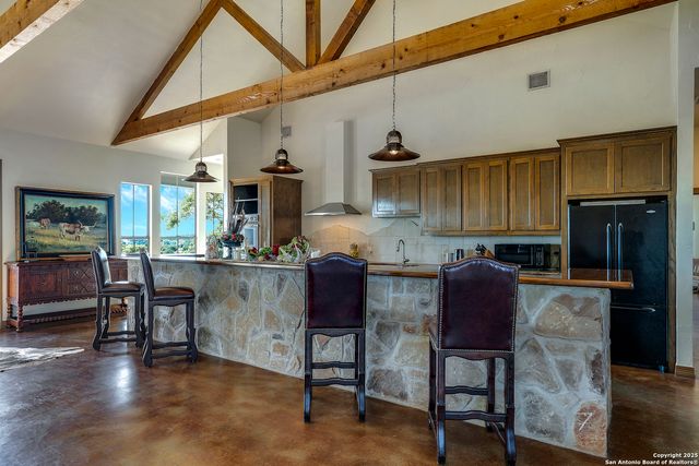 515 Settlers Way North, Comfort, TX 78013