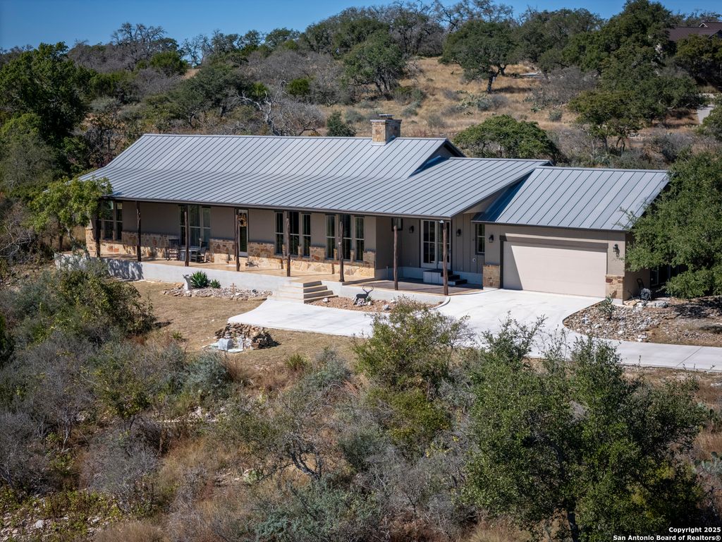 515 Settlers Way North, Comfort, TX 78013