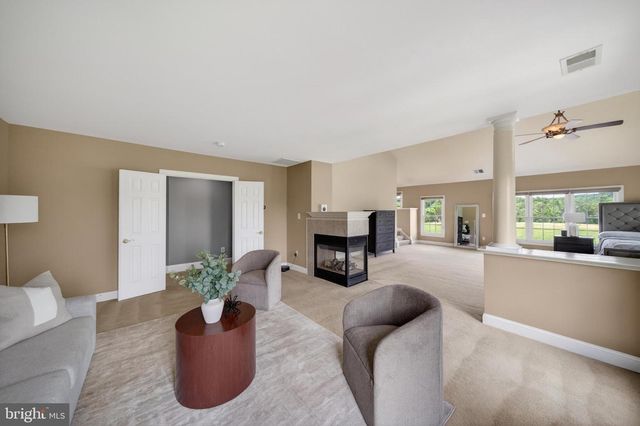 40393 BROWNS CREEK PL, Leesburg, VA 20175