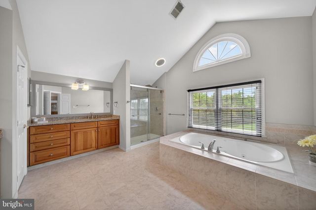 40393 BROWNS CREEK PL, Leesburg, VA 20175