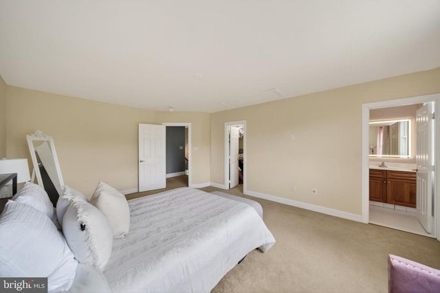 40393 BROWNS CREEK PL, Leesburg, VA 20175