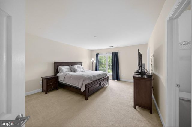 40393 BROWNS CREEK PL, Leesburg, VA 20175