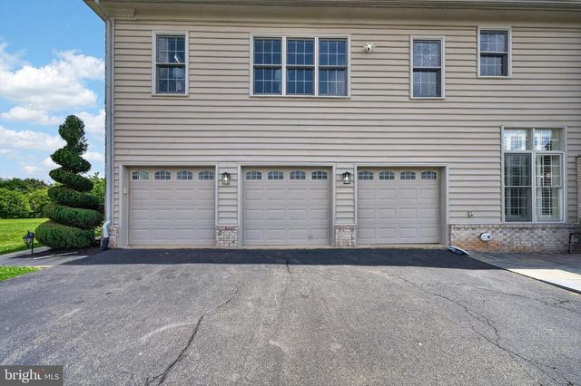 40393 BROWNS CREEK PL, Leesburg, VA 20175