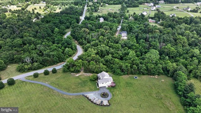 40393 BROWNS CREEK PL, Leesburg, VA 20175