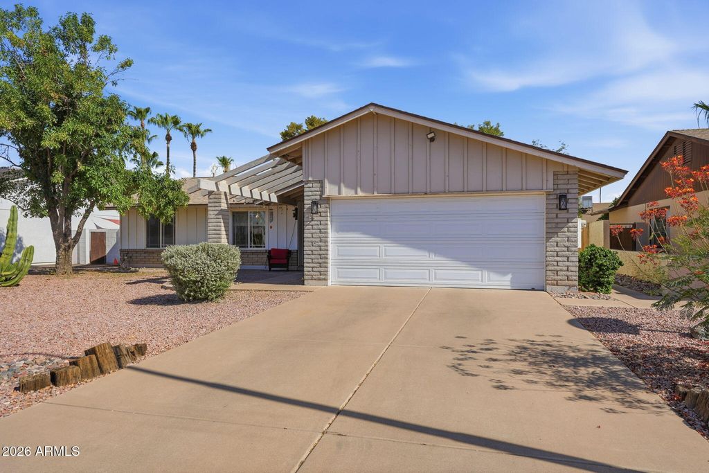 1358 E CHILTON Drive, Tempe, AZ 85283 — photo 3