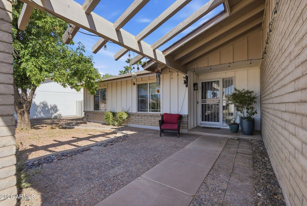 1358 E CHILTON Drive, Tempe, AZ 85283 — photo 4