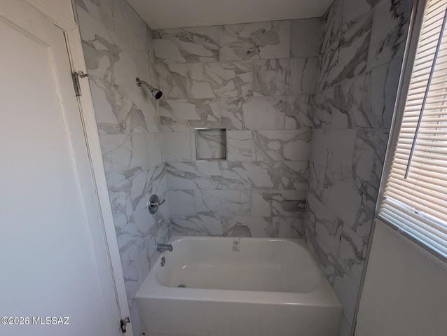 1401 E 10th St Apt 3, Tucson, AZ 85719