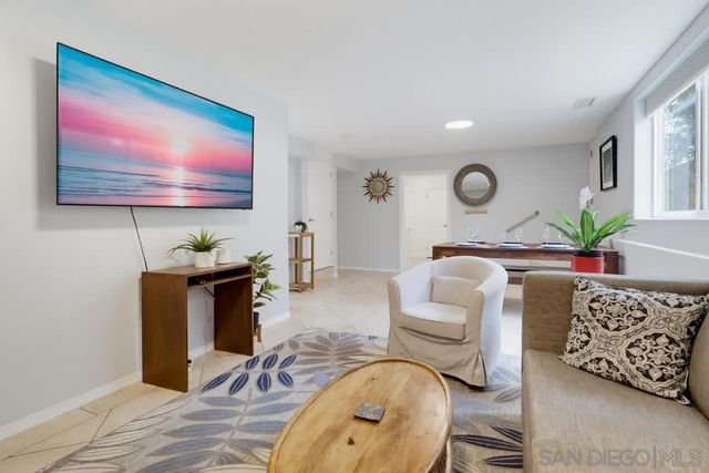 1920 Gardena, San Diego, CA 92110