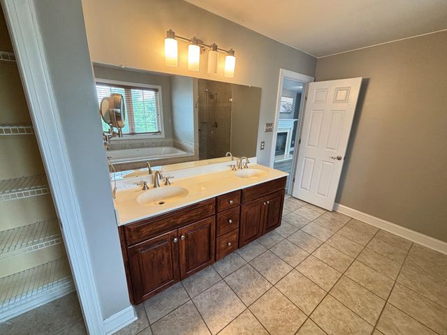 1 ROBERT CT, Chadds Ford, PA 19317