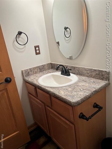 6895 Fairway Vista, Howell, MI 48843
