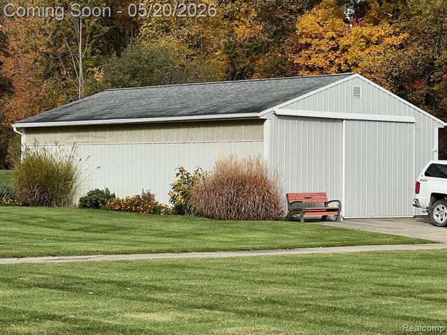6895 Fairway Vista, Howell, MI 48843