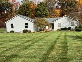 6895 Fairway Vista, Howell, MI 48843