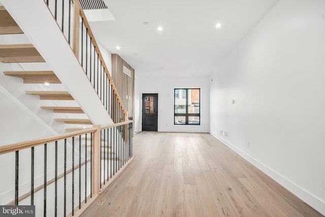 2368 NORRIS ST E, Philadelphia, PA 19125