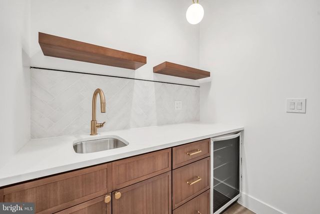 2368 NORRIS ST E, Philadelphia, PA 19125