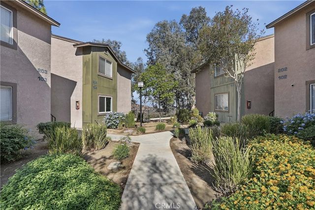 2616 Avenida del Vista B204, Corona, CA 92882