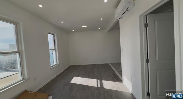 17 Kearny Avenue APT2, Kearny, NJ 07032
