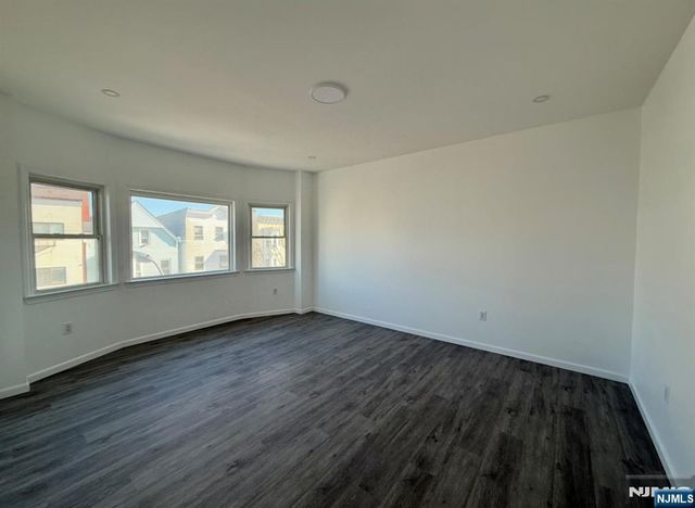 17 Kearny Avenue APT2, Kearny, NJ 07032