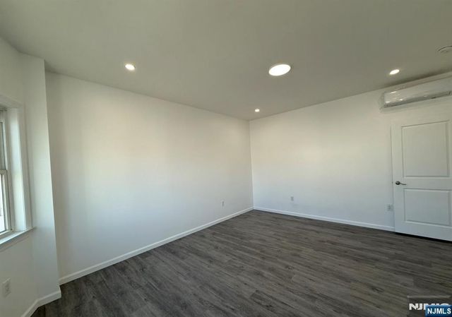 17 Kearny Avenue APT2, Kearny, NJ 07032