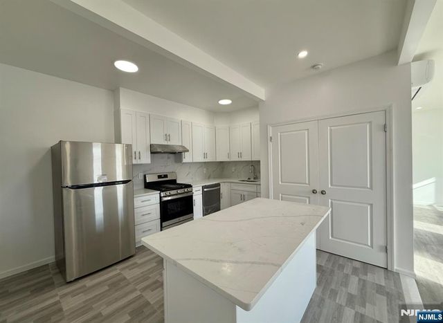 17 Kearny Avenue APT2, Kearny, NJ 07032